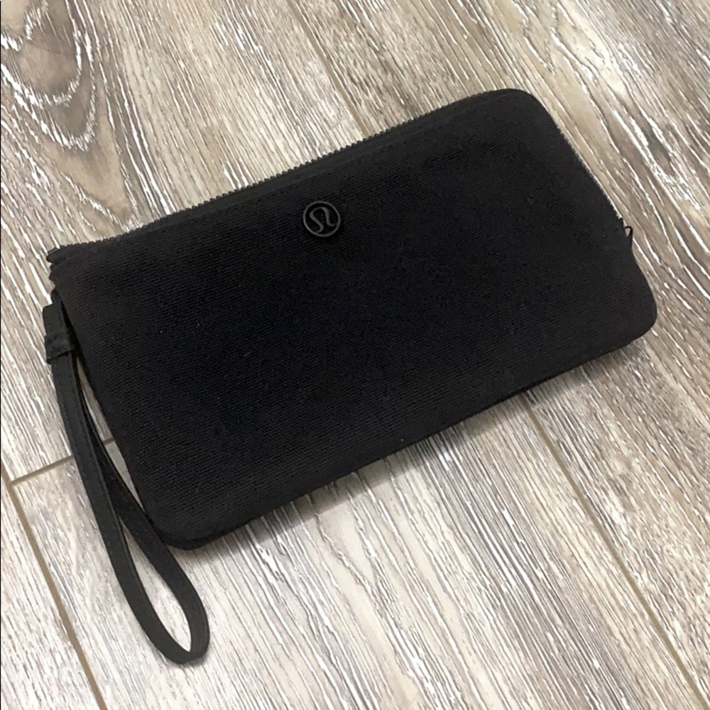 Lululemon Now and always pouch
